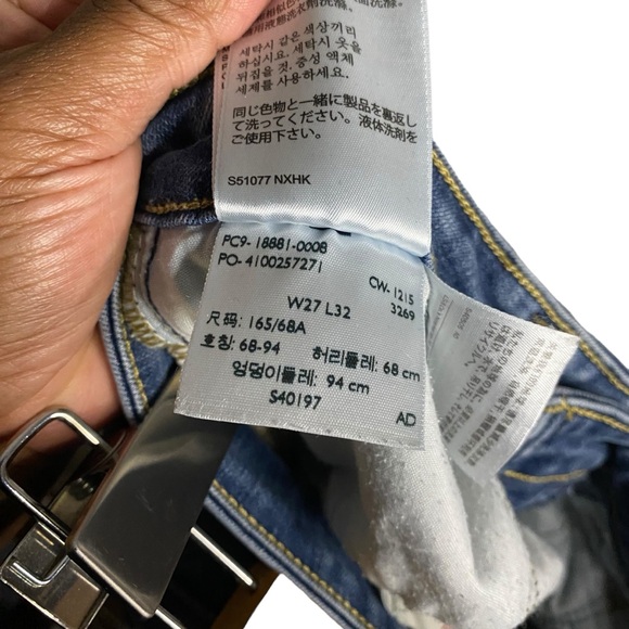 Levi's Women's Medium Indigo 711 Skinny Denim Jeans - Picture 7 of 10